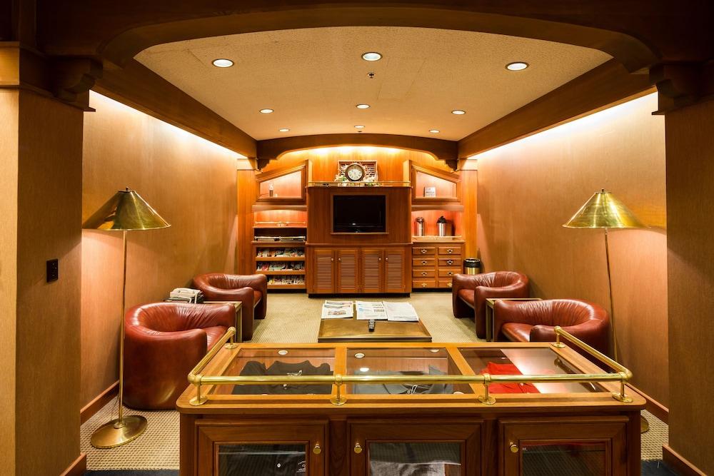 The Hotel Captain Cook Anchorage Exteriör bild